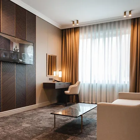 Old Continent Hotel Oezjhorod