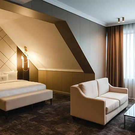 Hotel Old Continent 4*