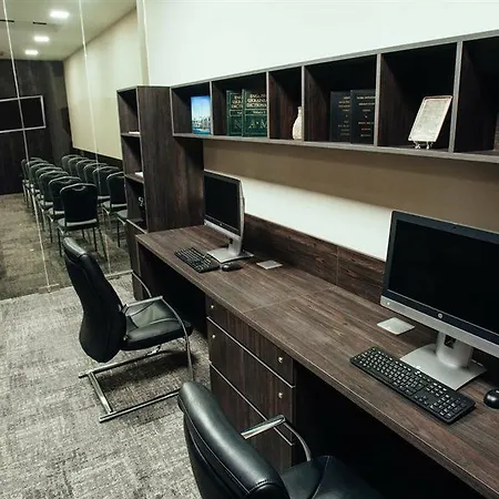 Old Continent Hotel Oezjhorod