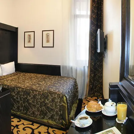 Old Continent Hotel Oezjhorod