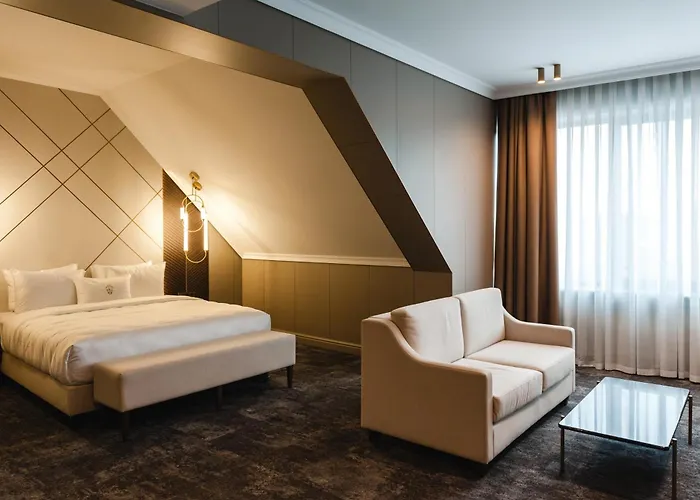 Otel Old Continent 4*