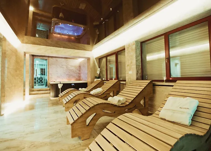 Old Continent Otel Ujgorod