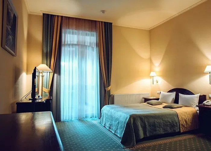 Otel Old Continent 4*