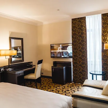 Hotel Old Continent 4*