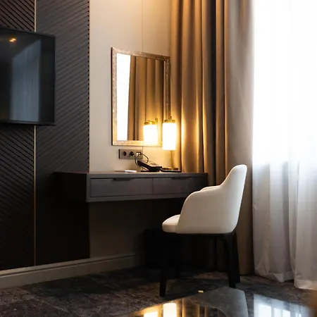 Old Continent Oujhorod