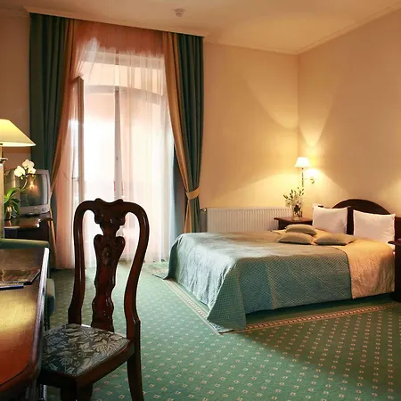 Hotel Old Continent 4*