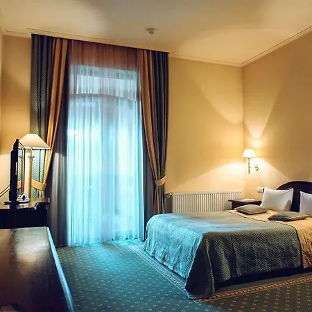 Hotel Old Continent 4*